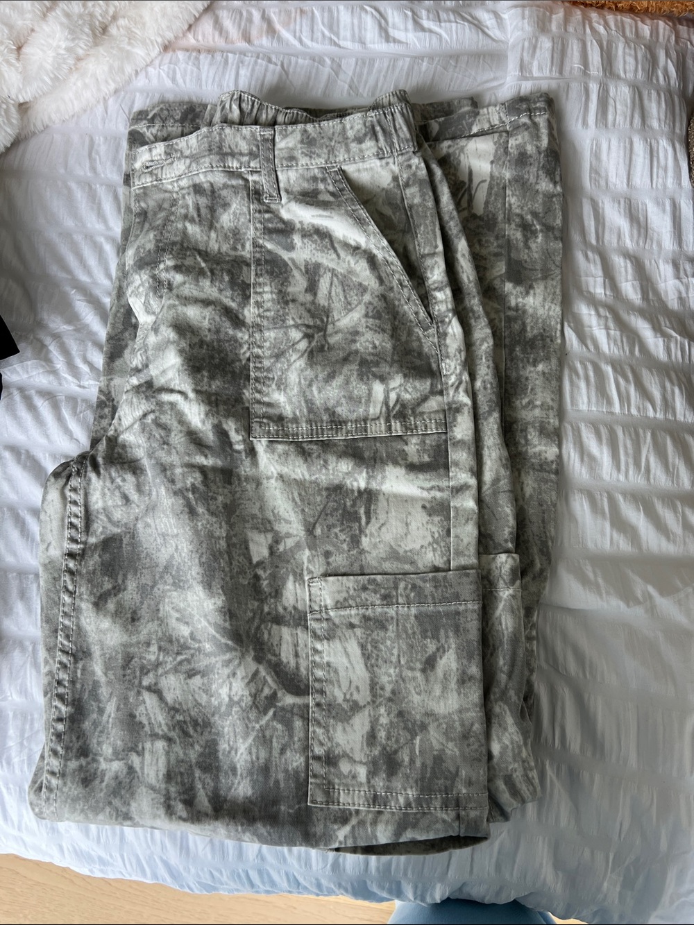 No Boundaries Gray Tie-Dye Cargo Pants
